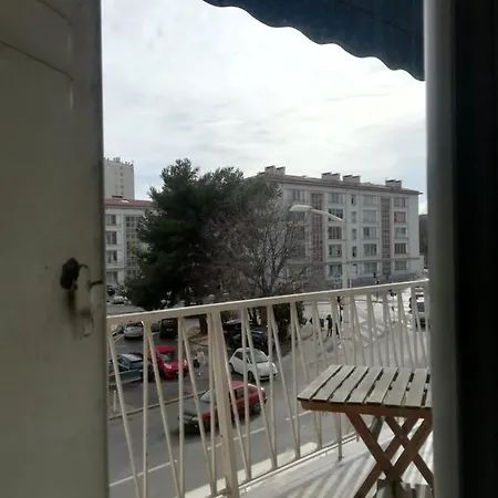 65m With Small Balcony - Near Naval Base Apartmán Toulon